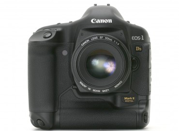 Lustrzanka cyfrowa Canon EOS-1Ds Mark II