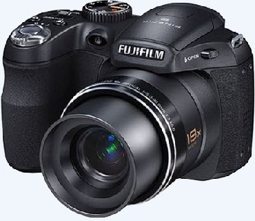 Aparat cyfrowy Fuji FinePix S 2500 HD
